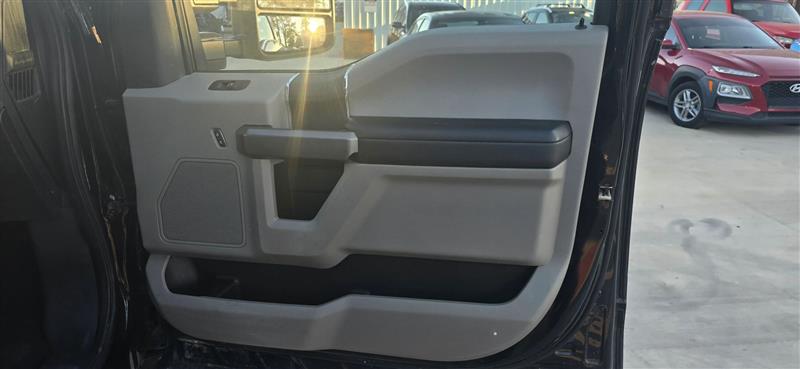 Ford F-250 SD XLT Crew Cab 4WD 2022