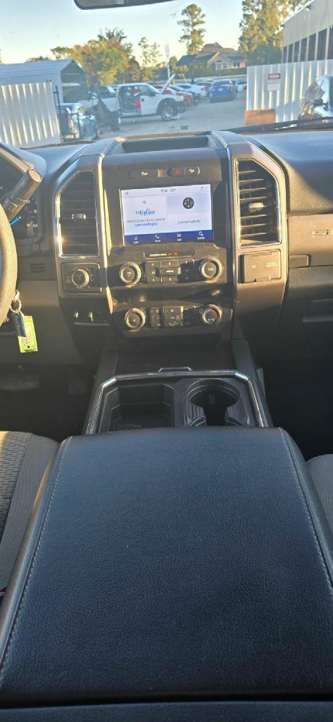 Ford F-250 SD XLT Crew Cab 4WD 2022