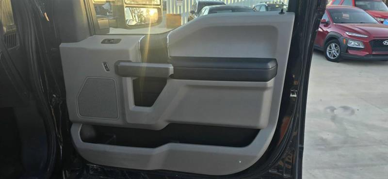 Ford F-250 SD XLT Crew Cab 4WD 2022