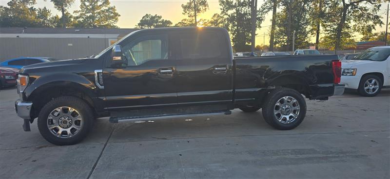 Ford F-250 SD Lariat Crew Cab 4WD 2022