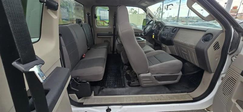 Ford F-250 SD XLT SuperCab 2WD 2009