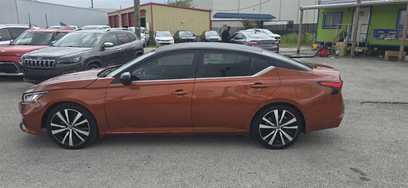 Nissan Altima 2.5 SR 2022