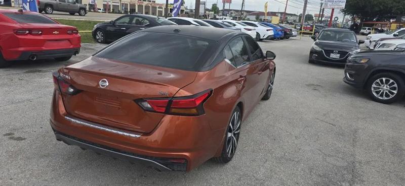 Nissan Altima 2.5 SR 2022