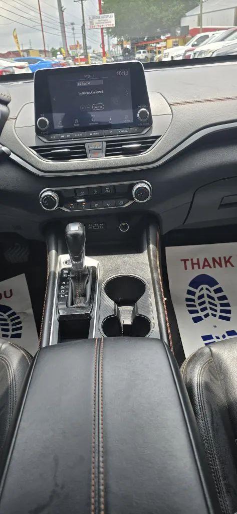 Nissan Altima 2.5 SR 2022