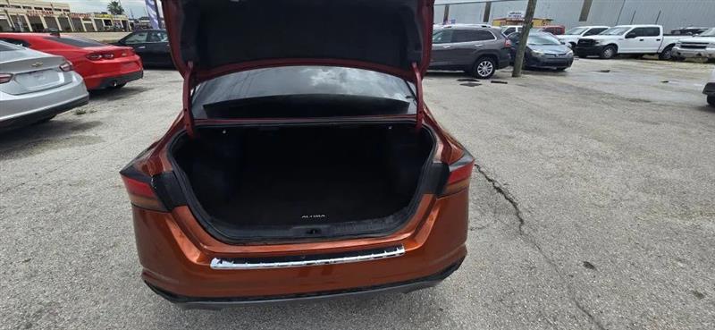 Nissan Altima 2.5 SR 2022