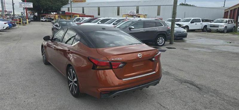 Nissan Altima 2.5 SR 2022