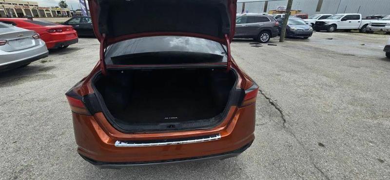 Nissan Altima 2.5 SR 2022