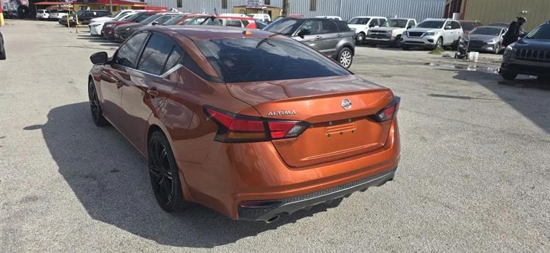 Nissan Altima 2.5 SR 2020