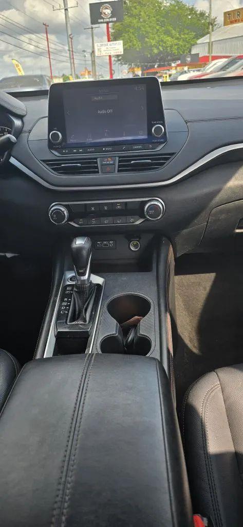 Nissan Altima 2.5 SR 2020