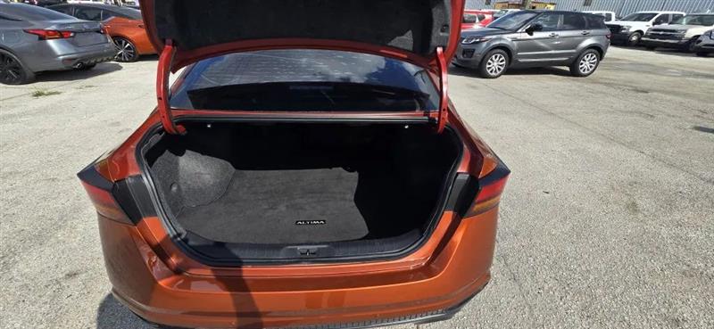 Nissan Altima 2.5 SR 2020