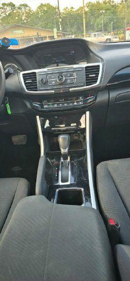Honda Accord LX Sedan CVT 2017