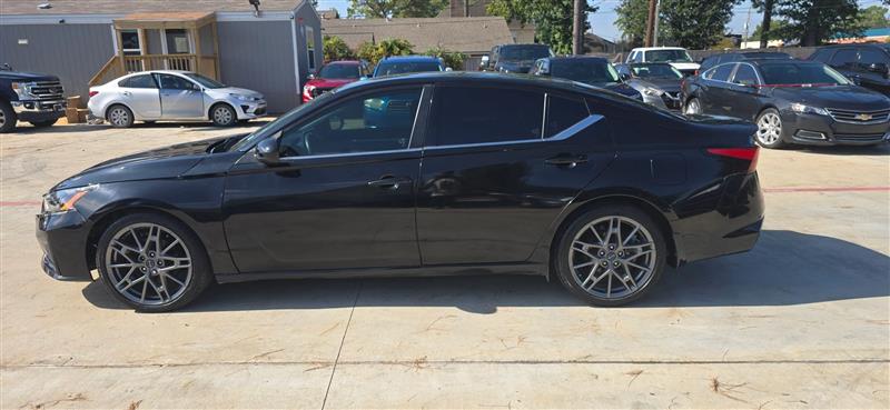 Nissan Altima VC-T SR 2023