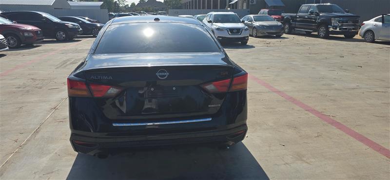 Nissan Altima VC-T SR 2023