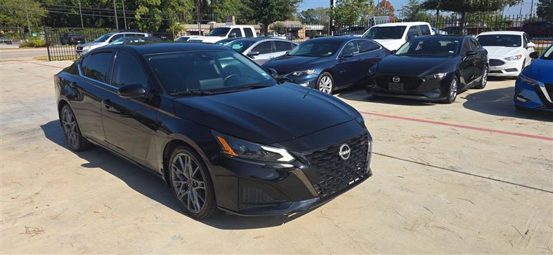 Nissan Altima VC-T SR 2023