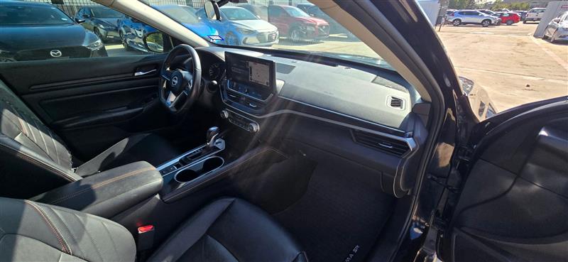 Nissan Altima VC-T SR 2023