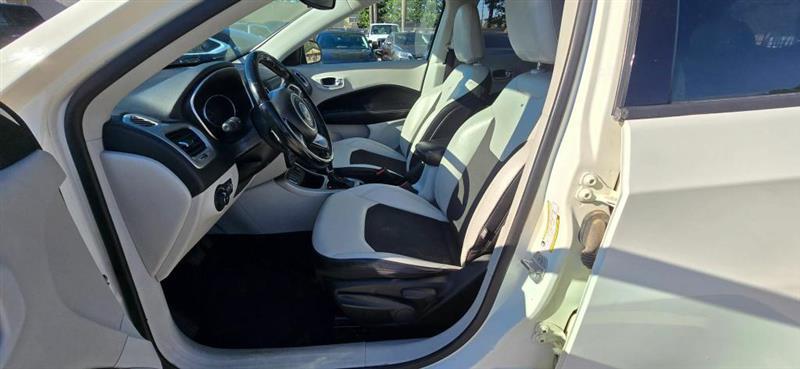 Jeep Compass Latitude FWD 2020