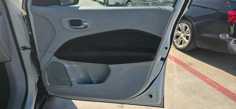 Jeep Compass Latitude FWD 2020