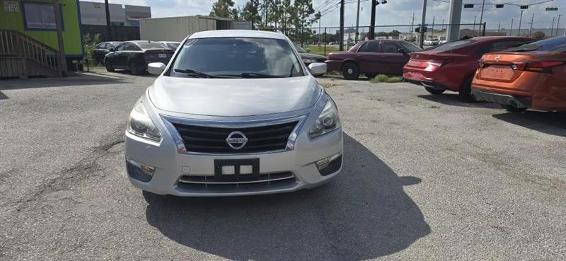 Nissan Altima 2.5 S 2014
