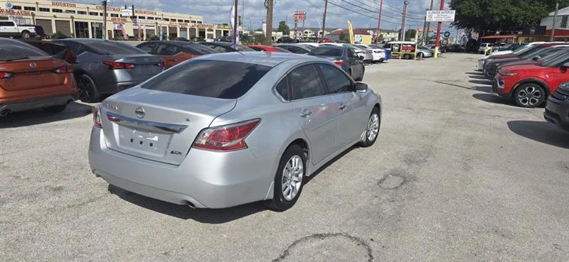 Nissan Altima 2.5 S 2014