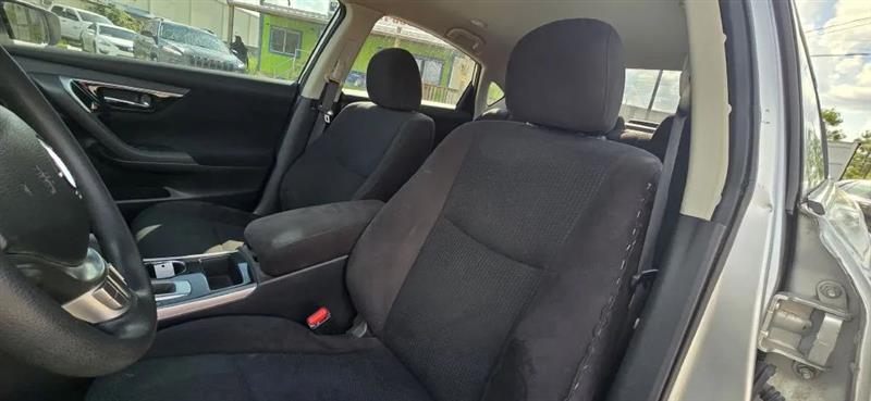 Nissan Altima 2.5 S 2014