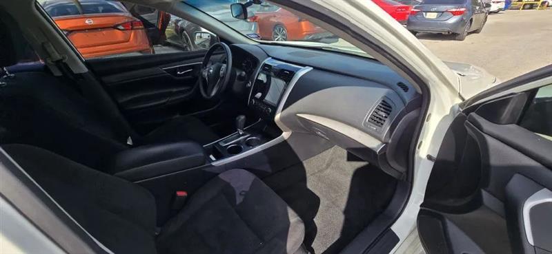 Nissan Altima 2.5 S 2014