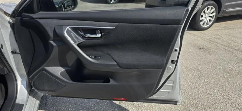 Nissan Altima 2.5 S 2014