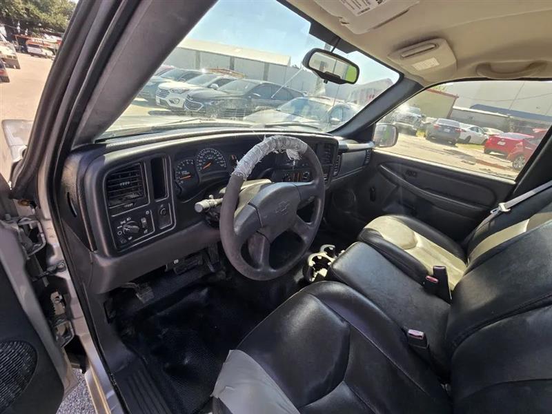 Chevrolet Silverado 1500 Work Truck Long Bed 2WD 2004