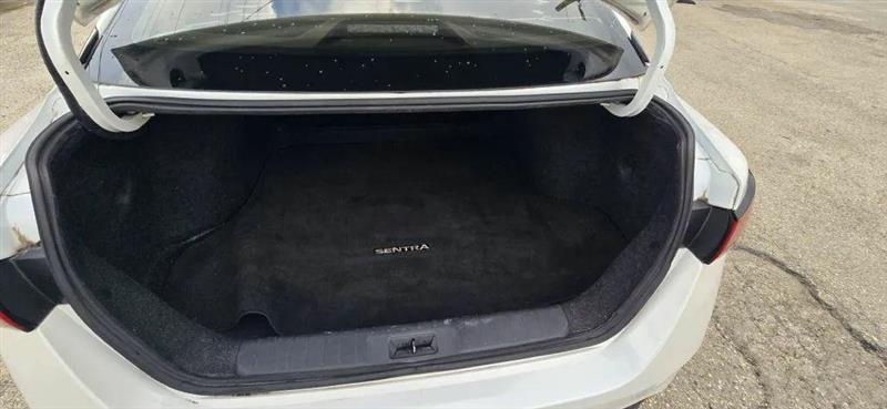 Nissan Sentra SR 2020