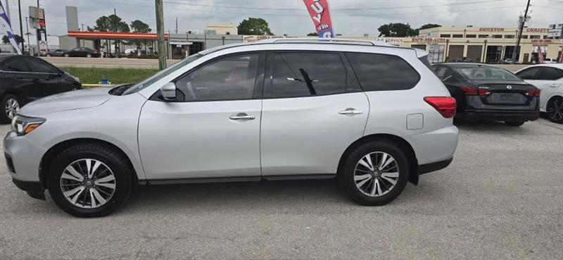 Nissan Pathfinder S 2WD 2017