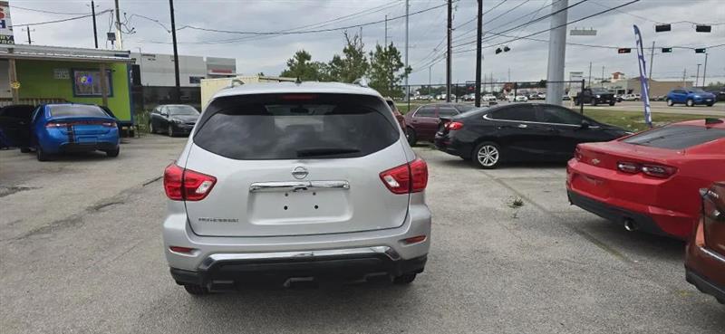 Nissan Pathfinder S 2WD 2017