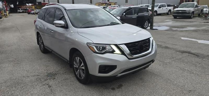 Nissan Pathfinder S 2WD 2017