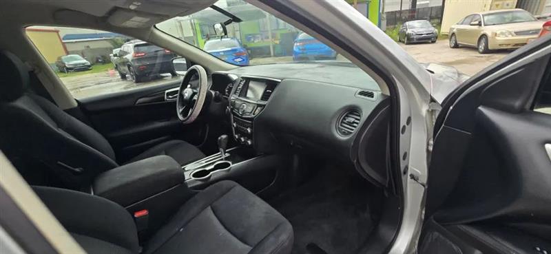 Nissan Pathfinder S 2WD 2017