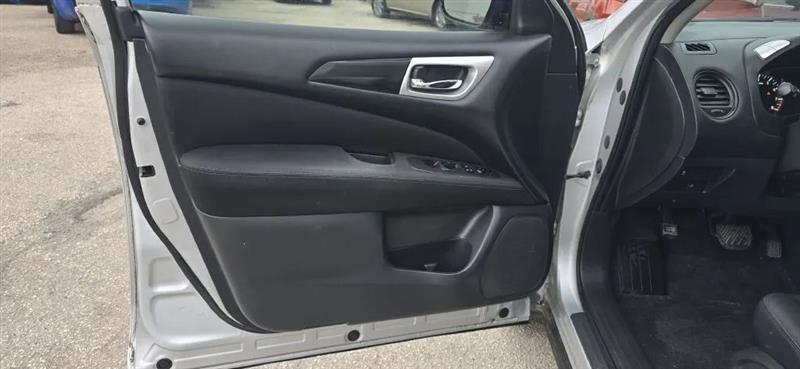 Nissan Pathfinder S 2WD 2017