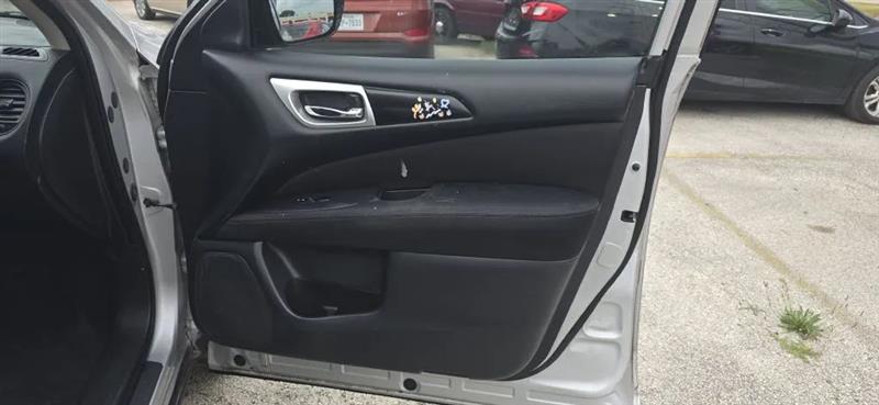 Nissan Pathfinder S 2WD 2017