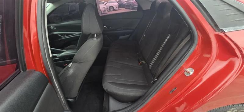 Hyundai Elantra SEL 2021