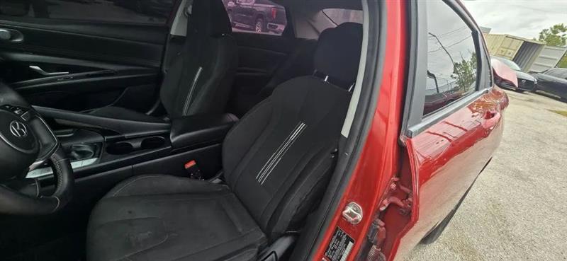 Hyundai Elantra SEL 2021