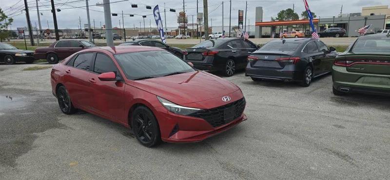 Hyundai Elantra SEL 2021