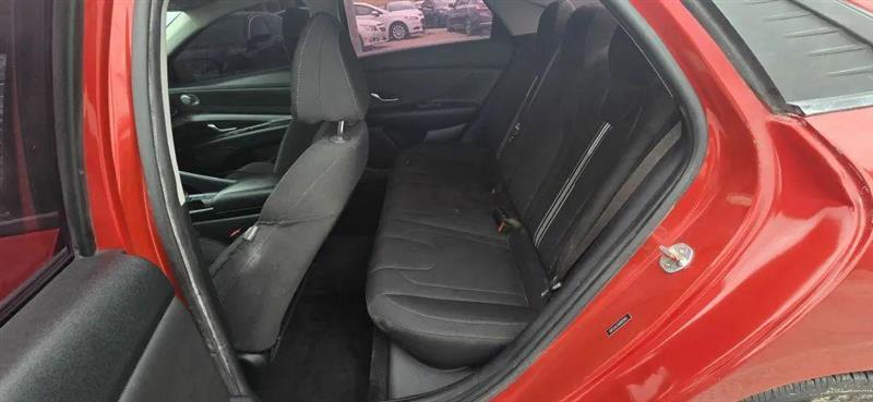 Hyundai Elantra SEL 2021