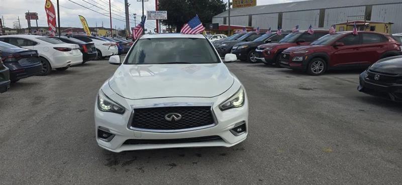 Infiniti Q50 3.0t LUXE 2018