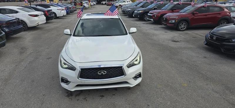 Infiniti Q50 3.0t LUXE 2018