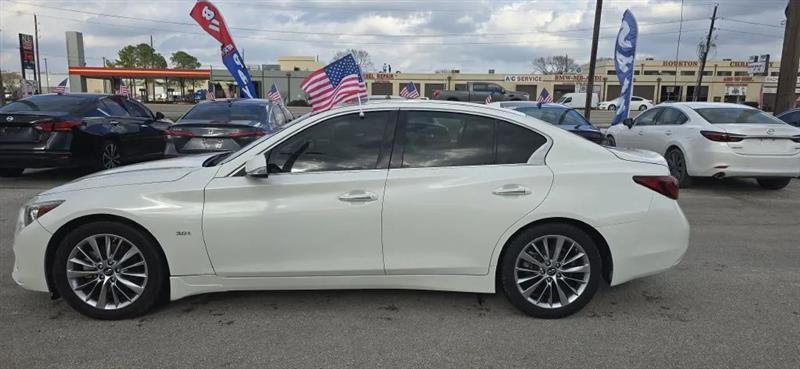 Infiniti Q50 3.0t LUXE 2018