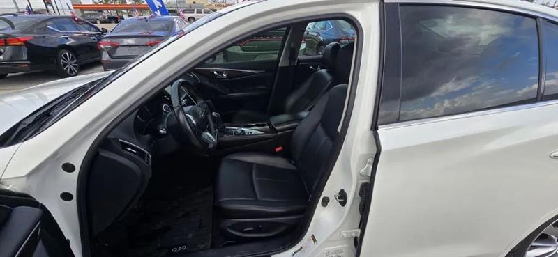 Infiniti Q50 3.0t LUXE 2018