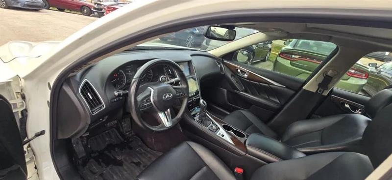 Infiniti Q50 3.0t LUXE 2018