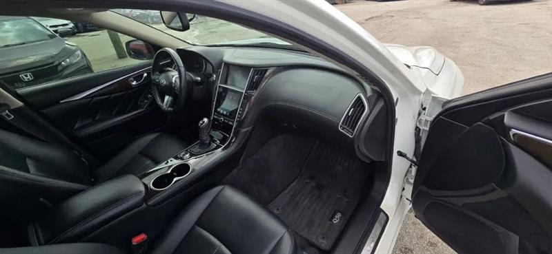 Infiniti Q50 3.0t LUXE 2018