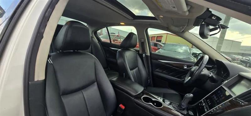 Infiniti Q50 3.0t LUXE 2018