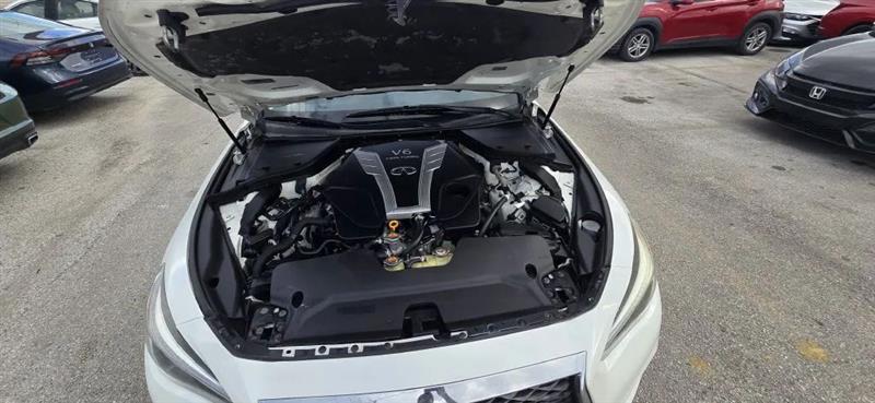 Infiniti Q50 3.0t LUXE 2018