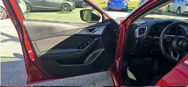 Mazda MAZDA3 i Sport AT 4-Door 2017