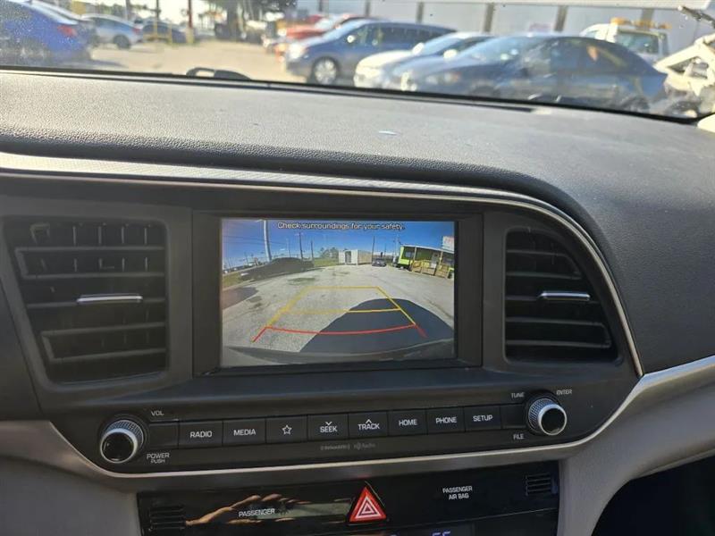 Hyundai Elantra Limited 2020