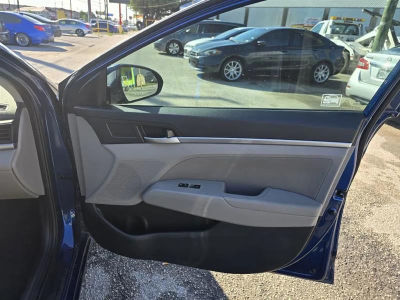 Hyundai Elantra Limited 2020