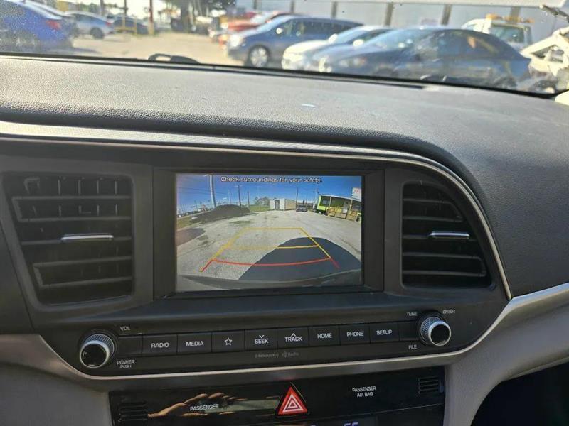 Hyundai Elantra Limited 2020